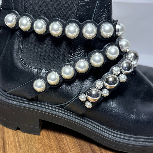 Zara Pearl Strap Black Leather Low Heel Chelsea Boots Women's size 39 (8.5 US) - Picture 4 of 11